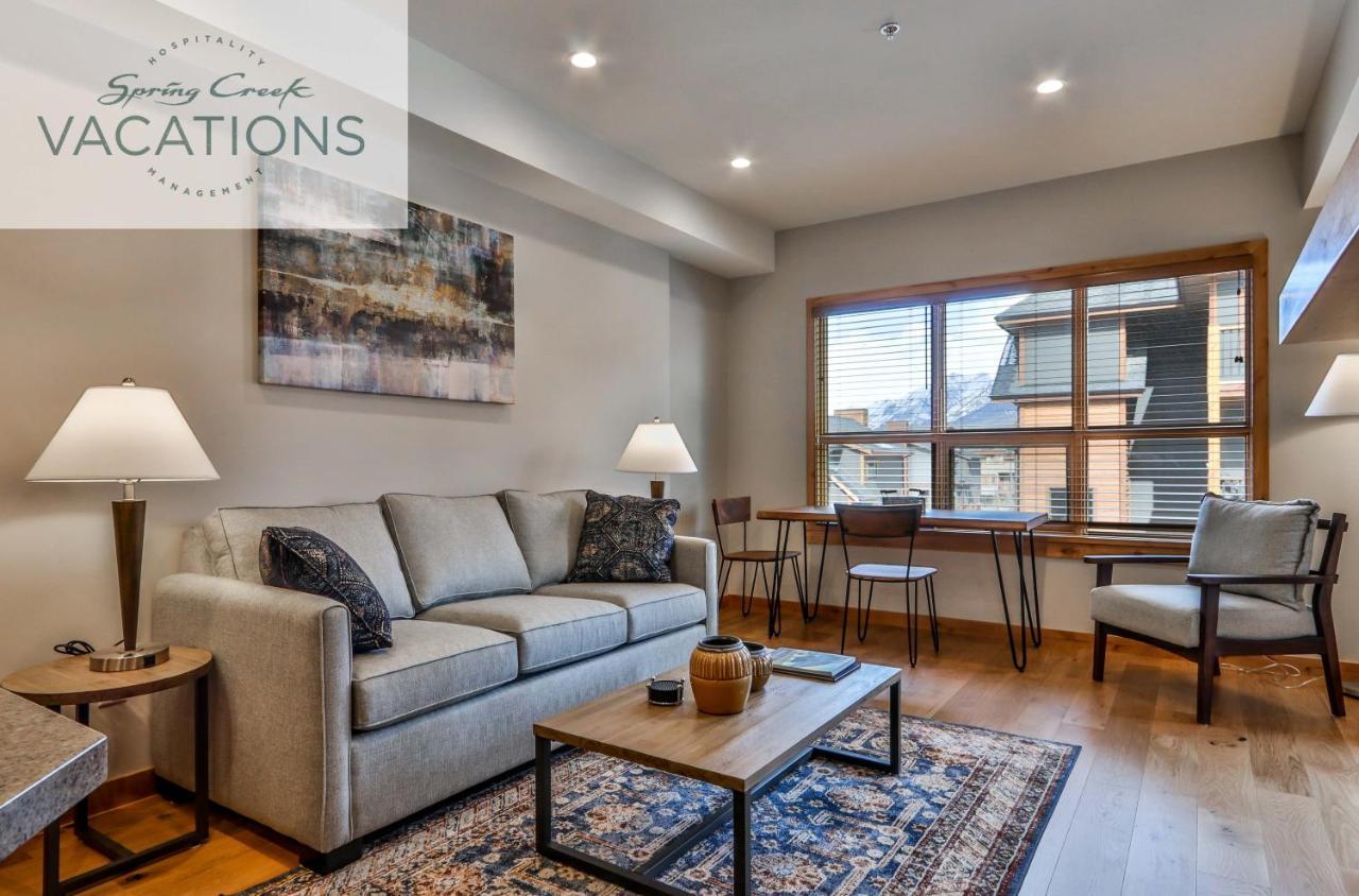 White Spruce Lodge By Spring Creek Vacations Canmore Room photo