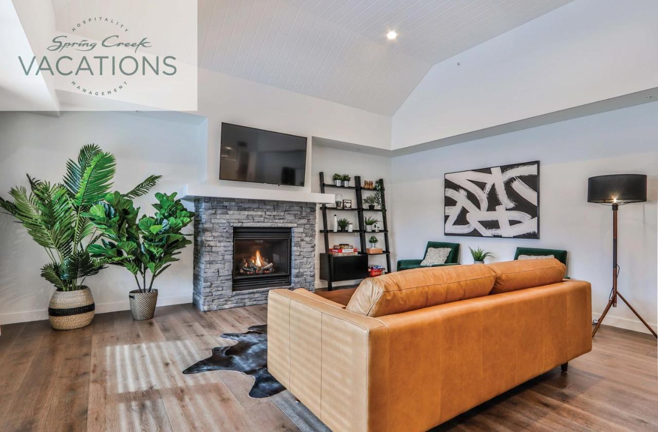 White Spruce Lodge By Spring Creek Vacations Canmore Room photo