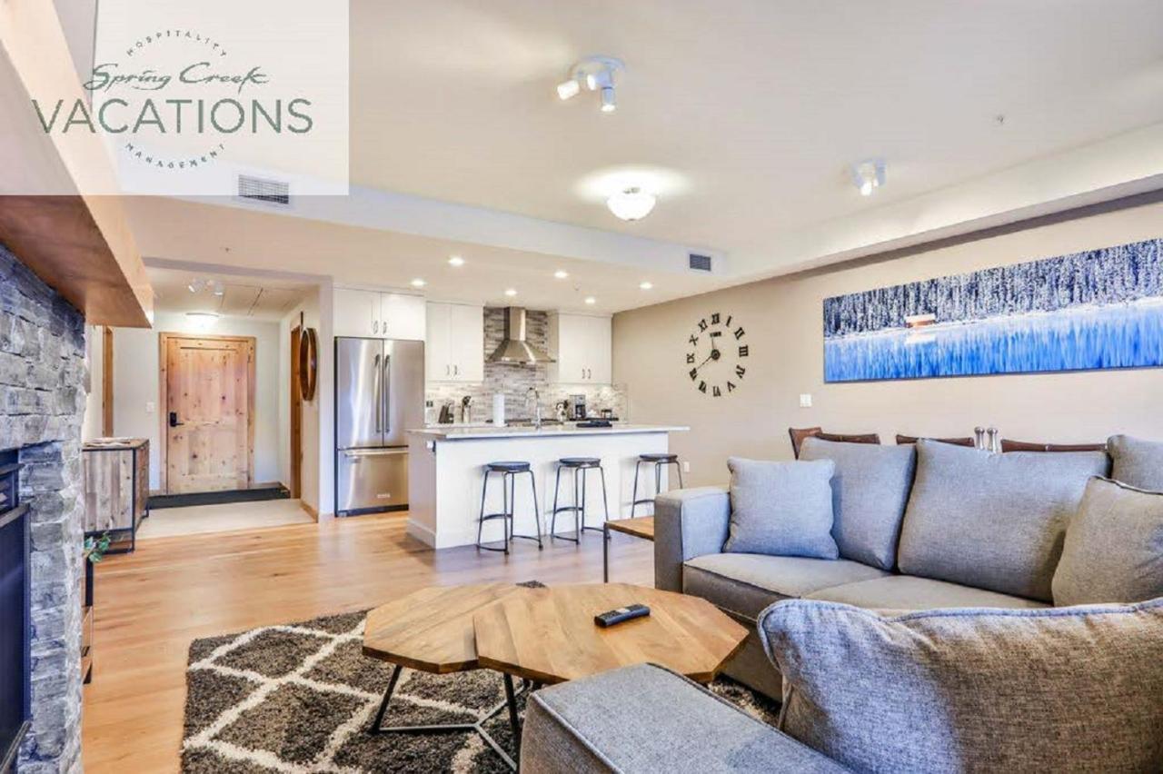 White Spruce Lodge By Spring Creek Vacations Canmore Room photo