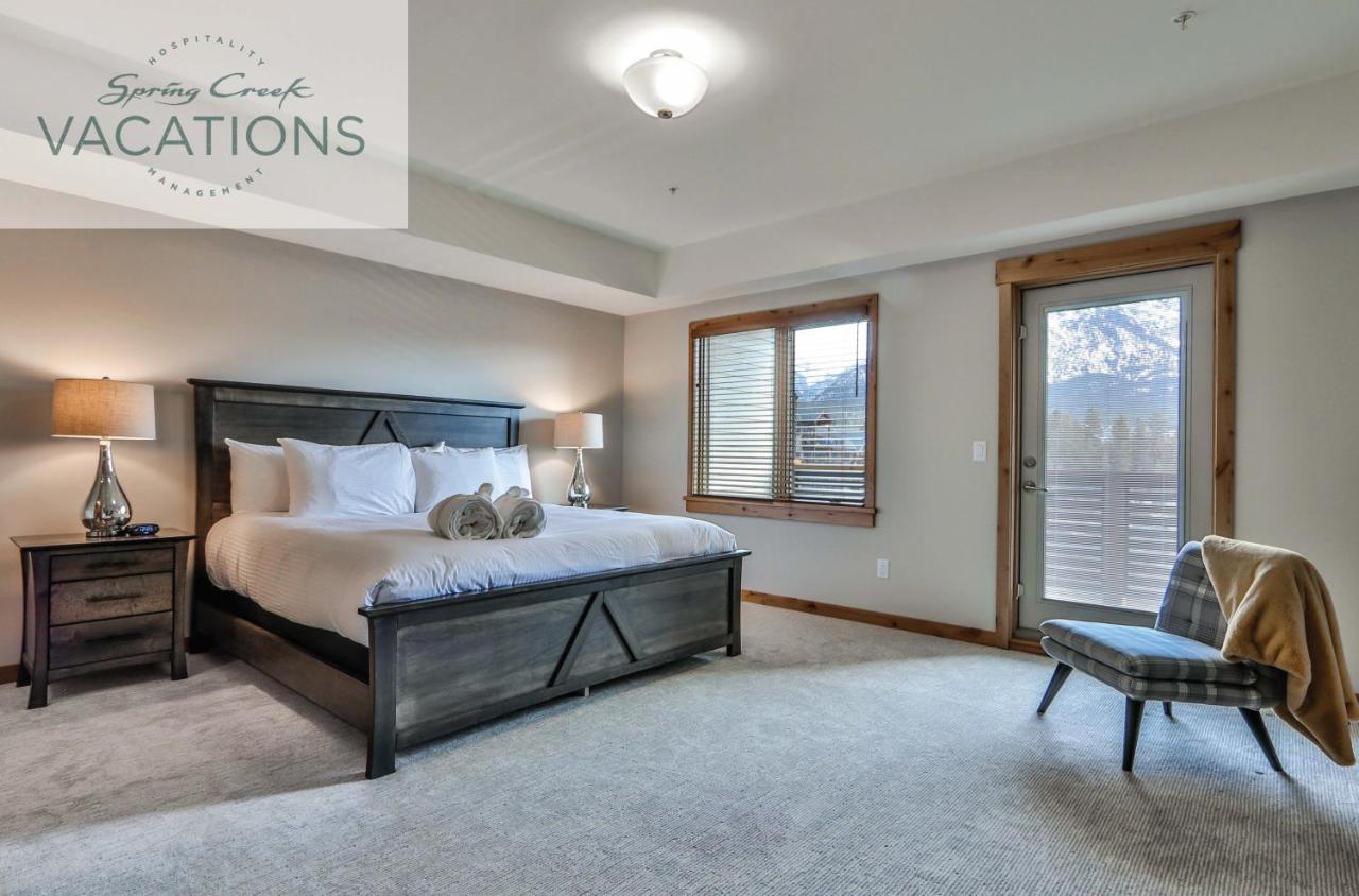 White Spruce Lodge By Spring Creek Vacations Canmore Room photo