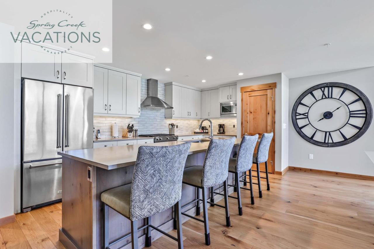 White Spruce Lodge By Spring Creek Vacations Canmore Room photo