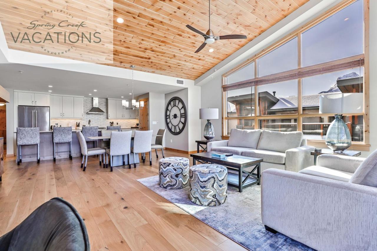 White Spruce Lodge By Spring Creek Vacations Canmore Room photo