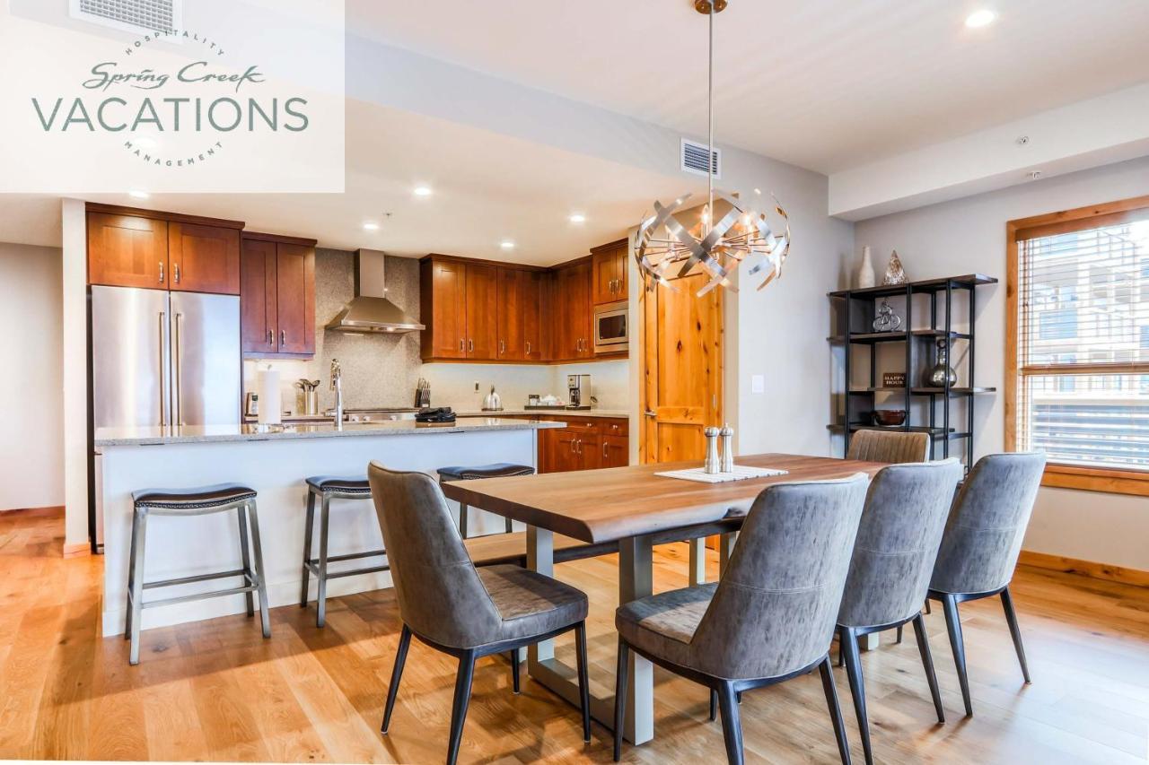 White Spruce Lodge By Spring Creek Vacations Canmore Room photo