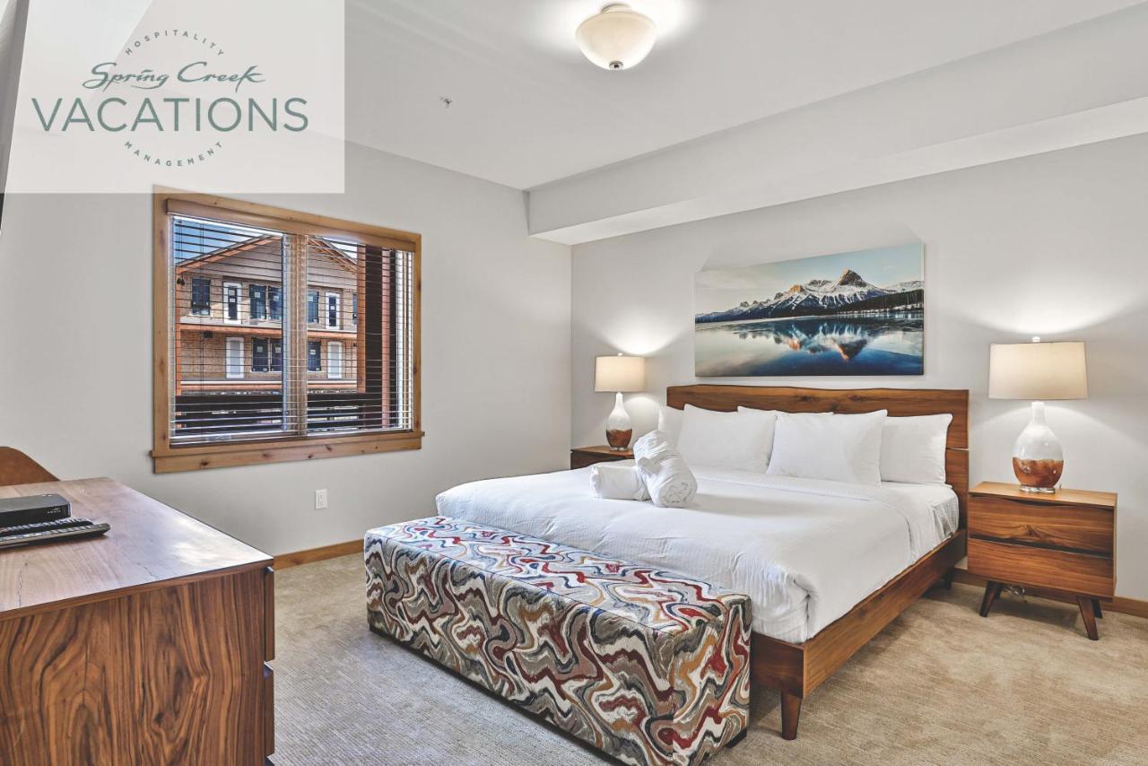 White Spruce Lodge By Spring Creek Vacations Canmore Room photo