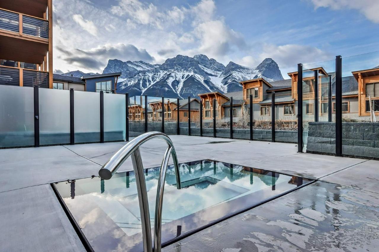 White Spruce Lodge By Spring Creek Vacations Canmore Exterior photo